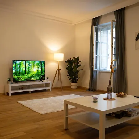 Apartment Xxxxxxx *